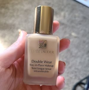 Estee lauder double wear foundation